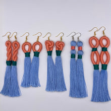 Load image into Gallery viewer, TASSEL earrings