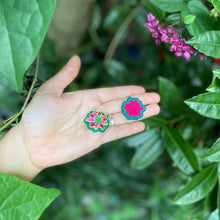 Load image into Gallery viewer, Beaded Summer Flower Earrings