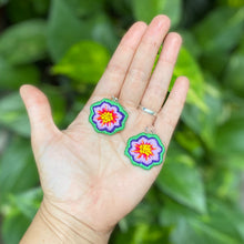 Load image into Gallery viewer, Beaded Summer Flower Earrings