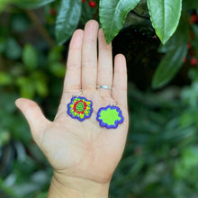 Load image into Gallery viewer, Beaded Summer Flower Earrings