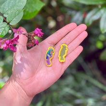 Load image into Gallery viewer, Embroidered Bird earrings
