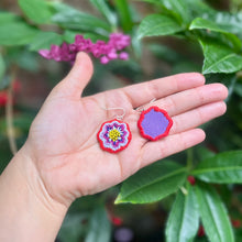 Load image into Gallery viewer, Beaded Summer Flower Earrings