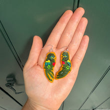 Load image into Gallery viewer, Embroidered Quetzal Bird earrings