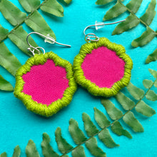 Load image into Gallery viewer, Summer Flower Earrings