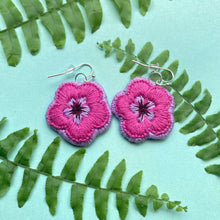 Load image into Gallery viewer, Summer Flower Earrings