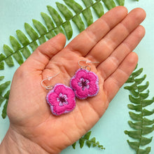 Load image into Gallery viewer, Summer Flower Earrings