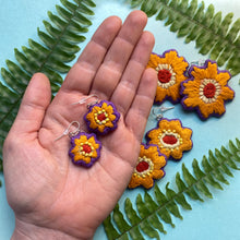 Load image into Gallery viewer, Purple + Gold Flower Earrings