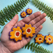 Load image into Gallery viewer, Purple + Gold Flower Earrings