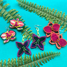 Load image into Gallery viewer, Purple + Peach Orchid Earrings