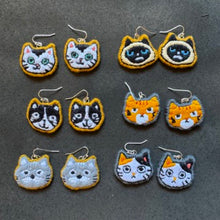 Load image into Gallery viewer, Cat earrings