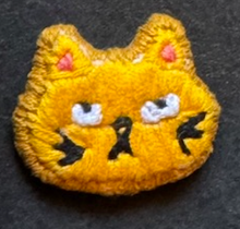 Load image into Gallery viewer, Cat pins