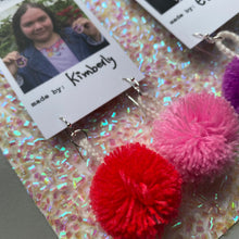 Load image into Gallery viewer, solo POMPOM earrings