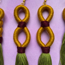 Load image into Gallery viewer, Gold INFINITY green TASSEL Earring